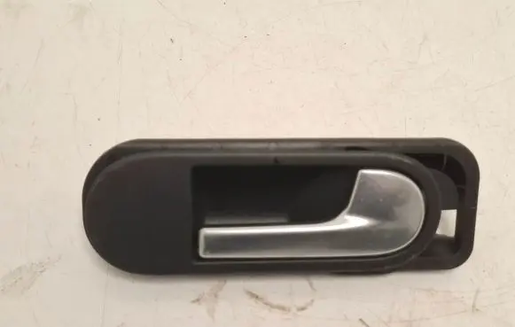 Volkswagen Golf Plus Front door interior handle 5M0837198