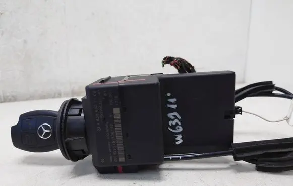 Mercedes-Benz Vito Viano W639 Ignition lock A6399007100 6399007100