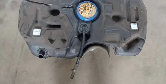 Toyota Verso Fuel tank 770010F040