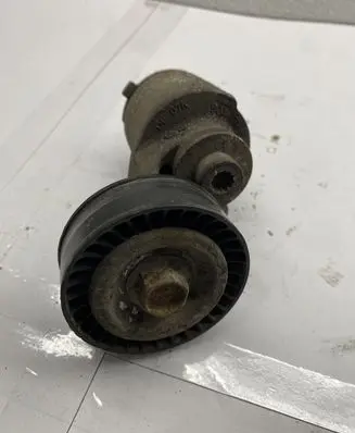 Volkswagen Jetta V Generator/alternator belt tensioner 07K903315F