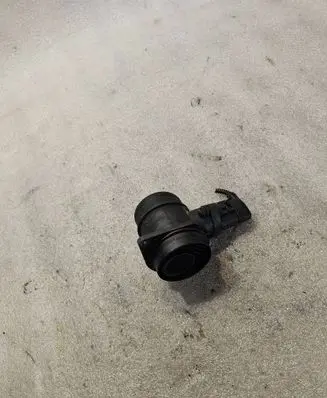 Volkswagen PASSAT B6 Mass air flow meter 0281002531 038906461B