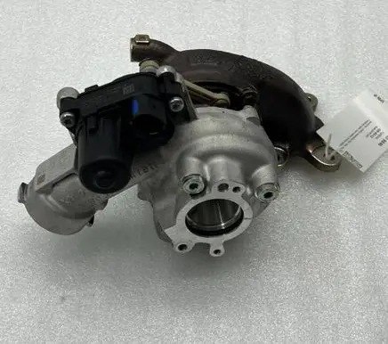 Audi A3 8Y Turbo 05E145703D