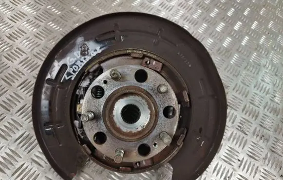 KIA Sportage Rear wheel hub 200R