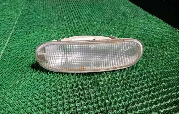 Volkswagen New Beetle Front bumper turn signal 1C0953156A