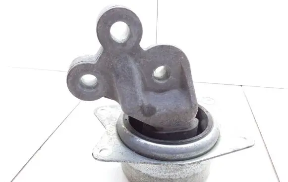 Opel Signum Engine mount bracket 21041763