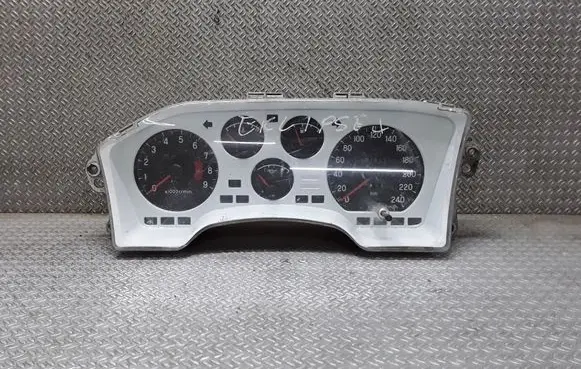 Mitsubishi Eclipse Speedometer (instrument cluster) MB680845