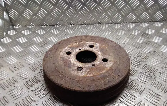 Toyota Yaris Drum brake (rear) 0204010005