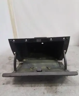 Renault Master III Glove box 685000045R