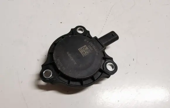 Mercedes-Benz C AMG W205 Camshaft speed sensor A2761560790