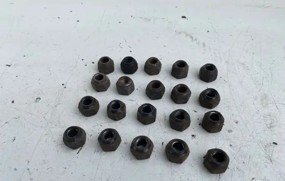 Toyota Previa (XR30, XR40) II Nuts/bolts 