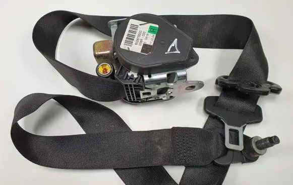 Mercedes-Benz A W169 Front seatbelt A1698603485