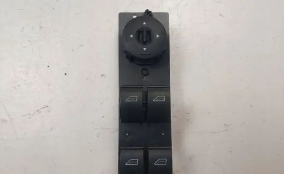 Ford Focus C-MAX Quarter vent window switch 