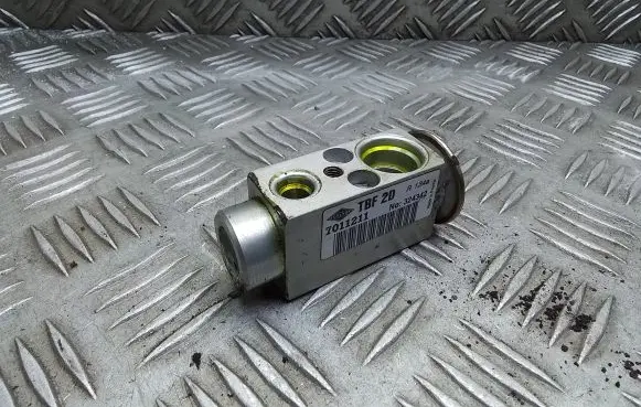 Opel Zafira B Air conditioning (A/C) expansion valve 7011211 TBF20 324342