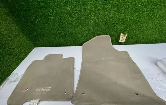 Toyota Land Cruiser (J200) Interior carpet 