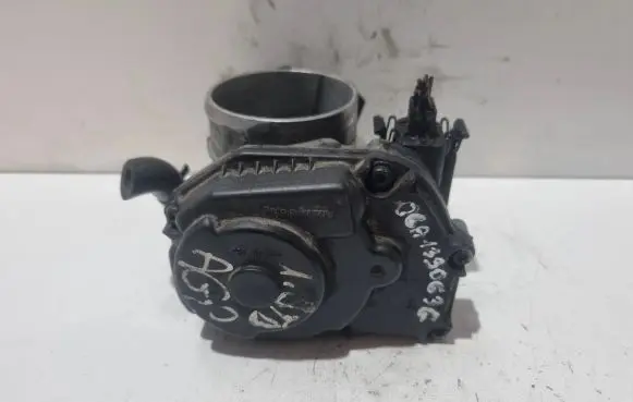 Audi A3 S3 8P Throttle body valve 06A133063G