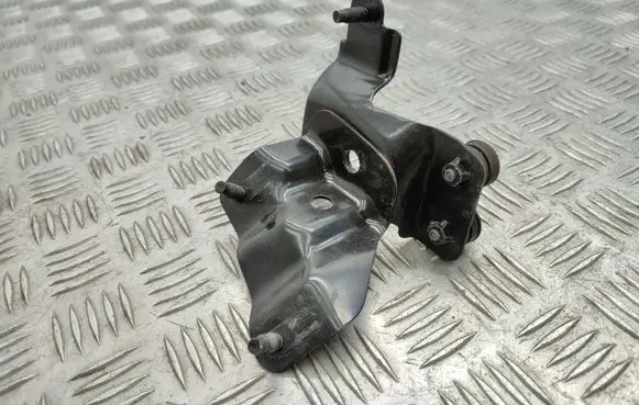 Nissan 370Z ABS pump bracket 