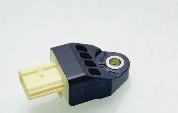 Toyota RAV 4 (XA30) Airbag deployment crash/impact sensor 8983133020