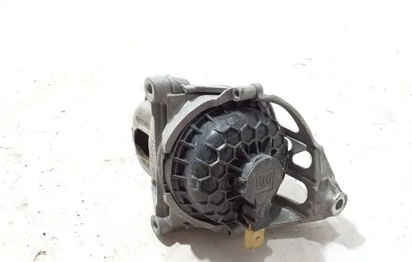Audi A6 S6 C8 4K Engine mount bracket 4M0199371FL