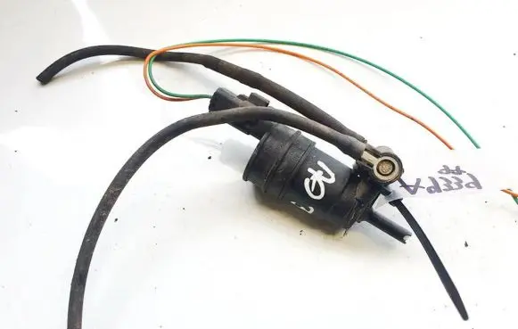 Renault Scenic I Windscreen/windshield washer pump 430702b
