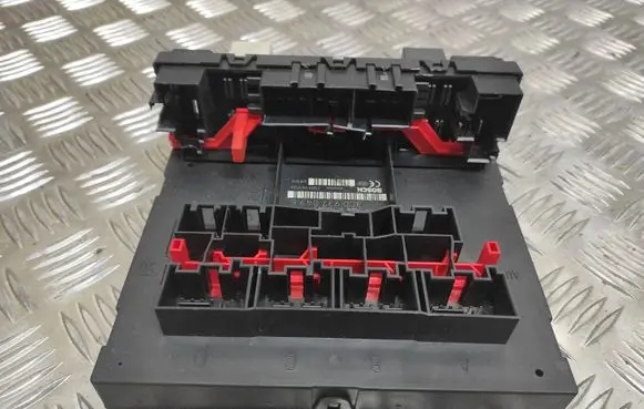 Volkswagen Touran I Comfort/convenience module 3C0937049E