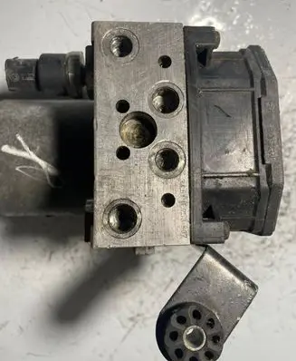 BMW 5 E39 ABS Pump 34516753867 0265950002