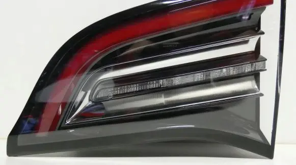 Tesla Model 3 Rear/tail lights 1077402-96-G