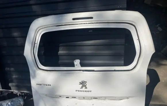 Peugeot Rifter Tailgate/trunk/boot lid