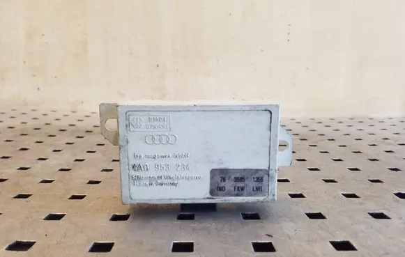 Audi A6 S6 C4 4A Immobilizer control unit/module 4A0953234