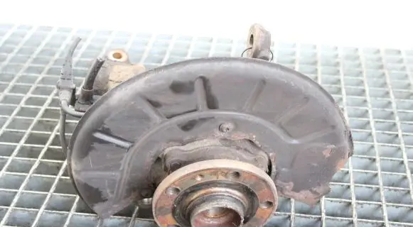 Volkswagen Tiguan Front wheel hub