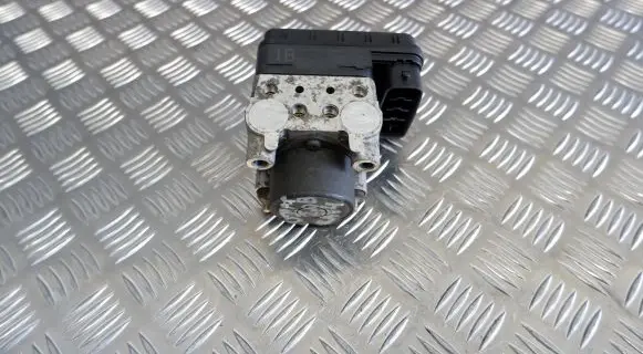 Toyota RAV 4 (XA20) ABS Pump 4451042080