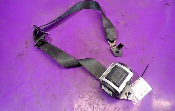 Opel Corsa D Front seatbelt