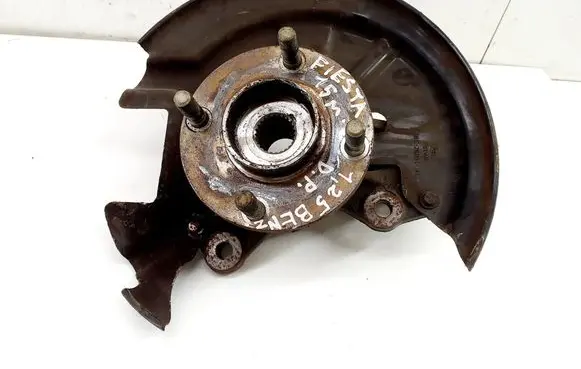 Ford Fiesta Front wheel hub 8V512C204CA C1BC2K004AC