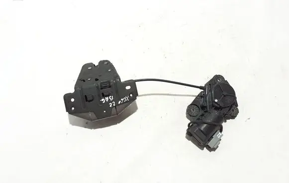 Volvo XC60 Loading door lock 32149882
