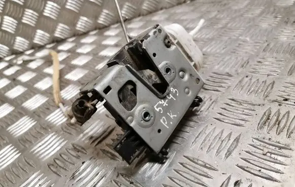 Audi A6 S6 C4 4A Front door lock 4A1837016C