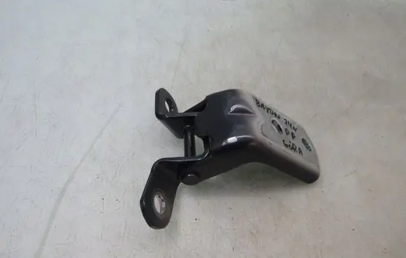 Hyundai Bayon Front door upper hinge 24R