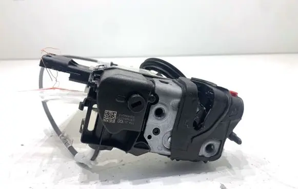 Opel Crossland X Rear door lock PSA267100
