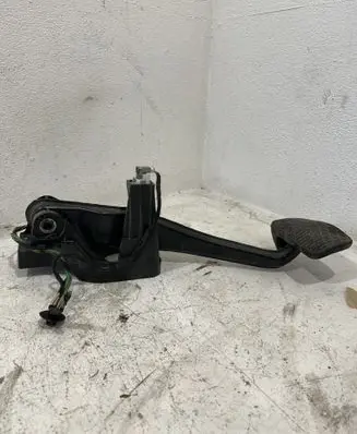 Audi A4 S4 B7 8E 8H Brake pedal A2462920207