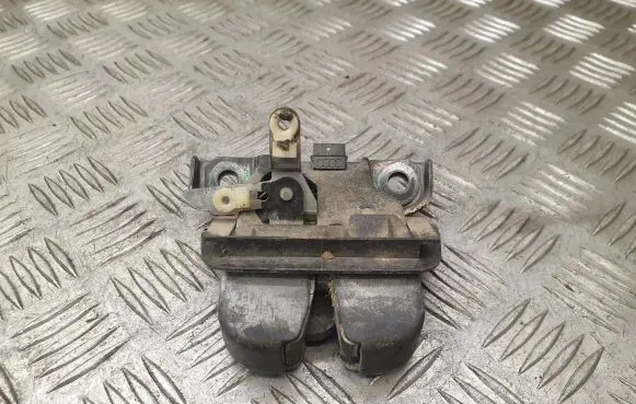 Audi A6 S6 C5 4B Loading door lock 