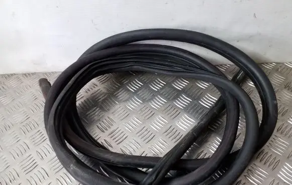 Front door rubber seal