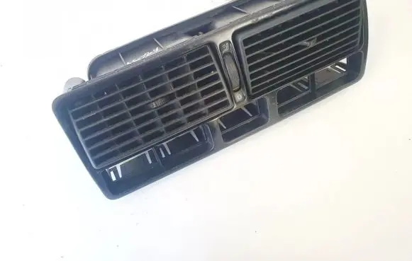 Volkswagen Golf IV Dash center air vent grill 1j0819734b