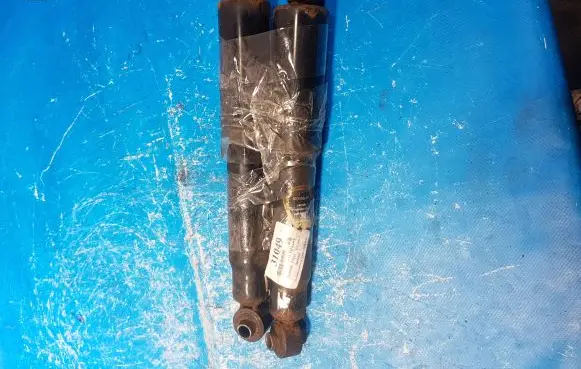Hyundai Trajet Rear shock absorber/damper 423093JP