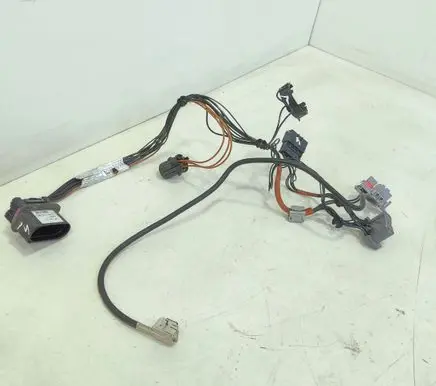 Volkswagen Golf Plus Headlight part 24778710