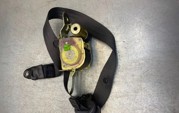 KIA Sorento Front seatbelt 0432022 008396