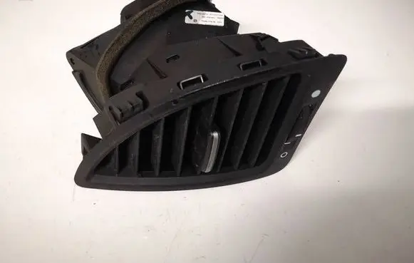 Honda Civic Dash center air vent grill 77630SMGG000M1