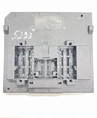 Volkswagen Tiguan Comfort/convenience module 5Q0937084DG BCMPQ37H A3C00413206