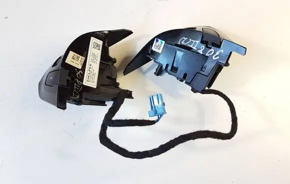 Steering wheel buttons/switches