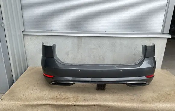 Volkswagen Golf VII Rear bumper LR7H