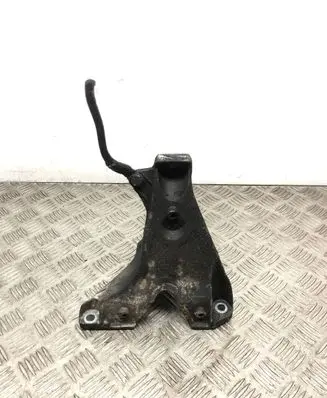 Audi A4 S4 B6 8E 8H Engine mounting bracket 8E0199308D