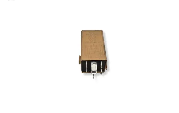BMW 5 E39 Window control relay 61368384505 V23141B3001X15