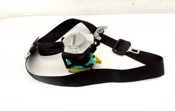 Toyota Verso Front seatbelt 732100F053